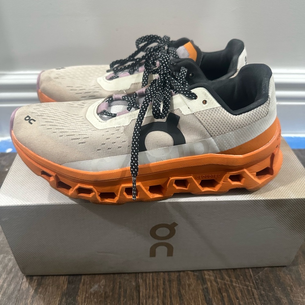 On  CLOUDMONSTER (rare color) great condition